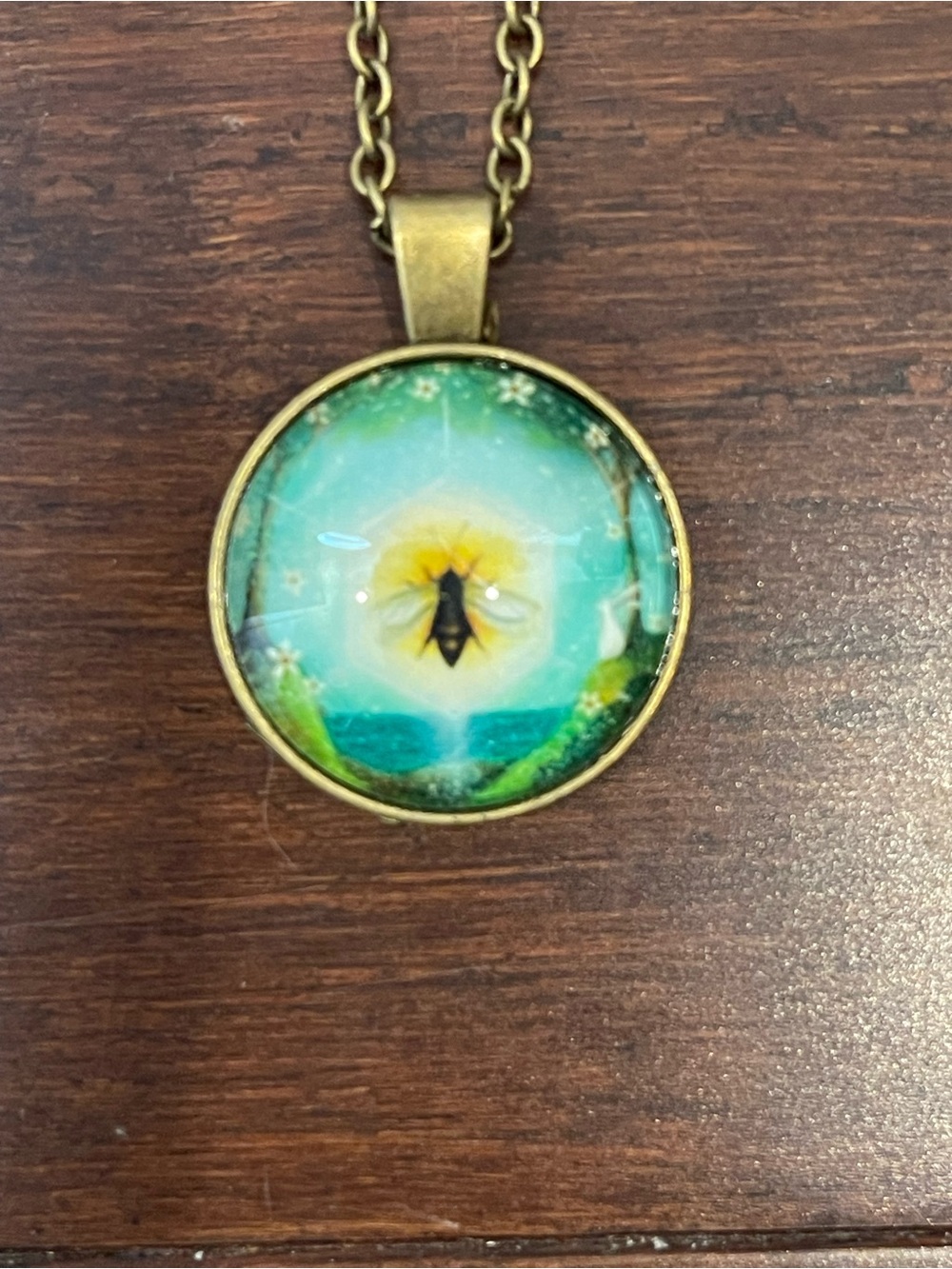 bee necklace